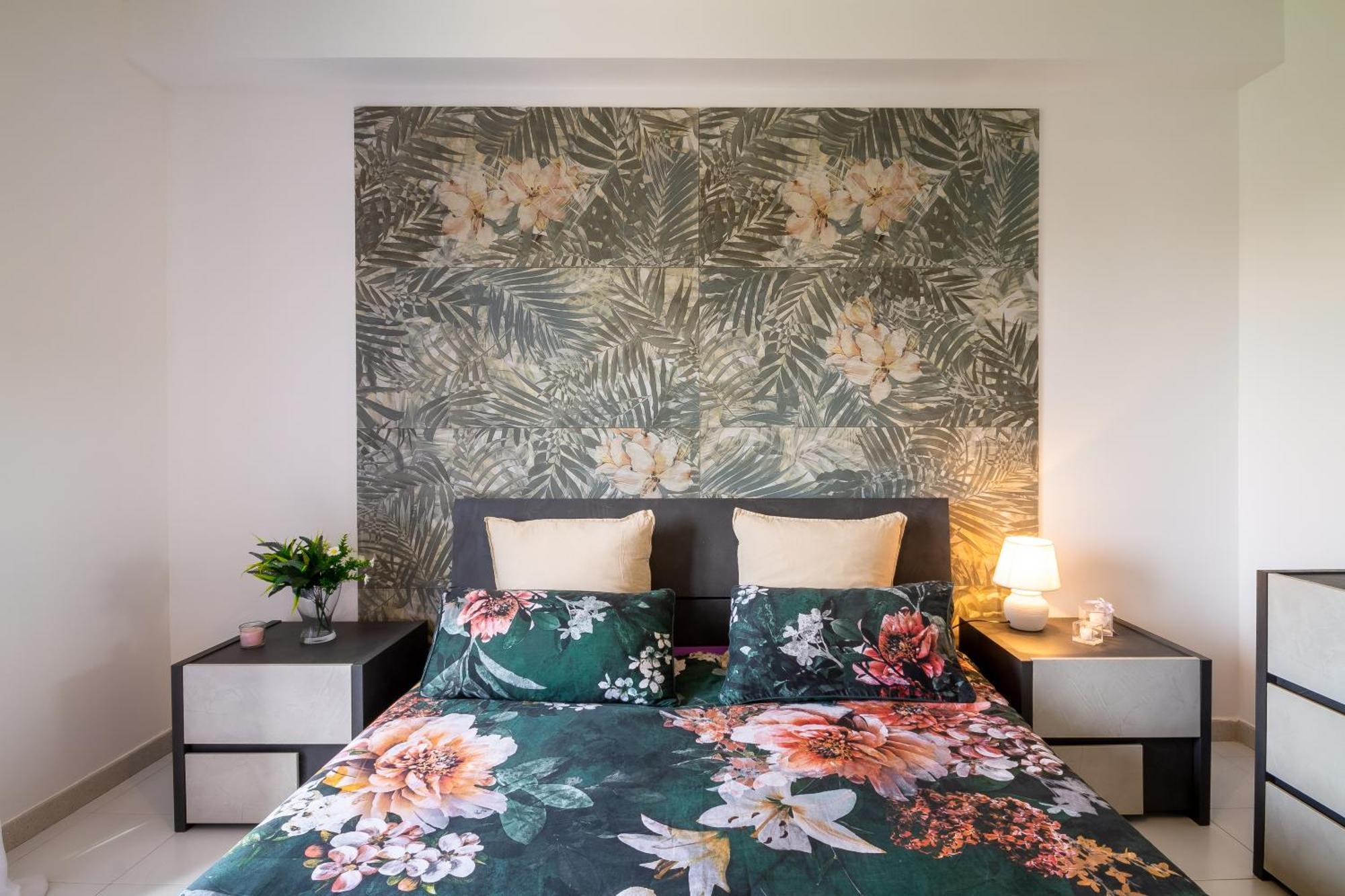 Artisti - Happy Apartment
