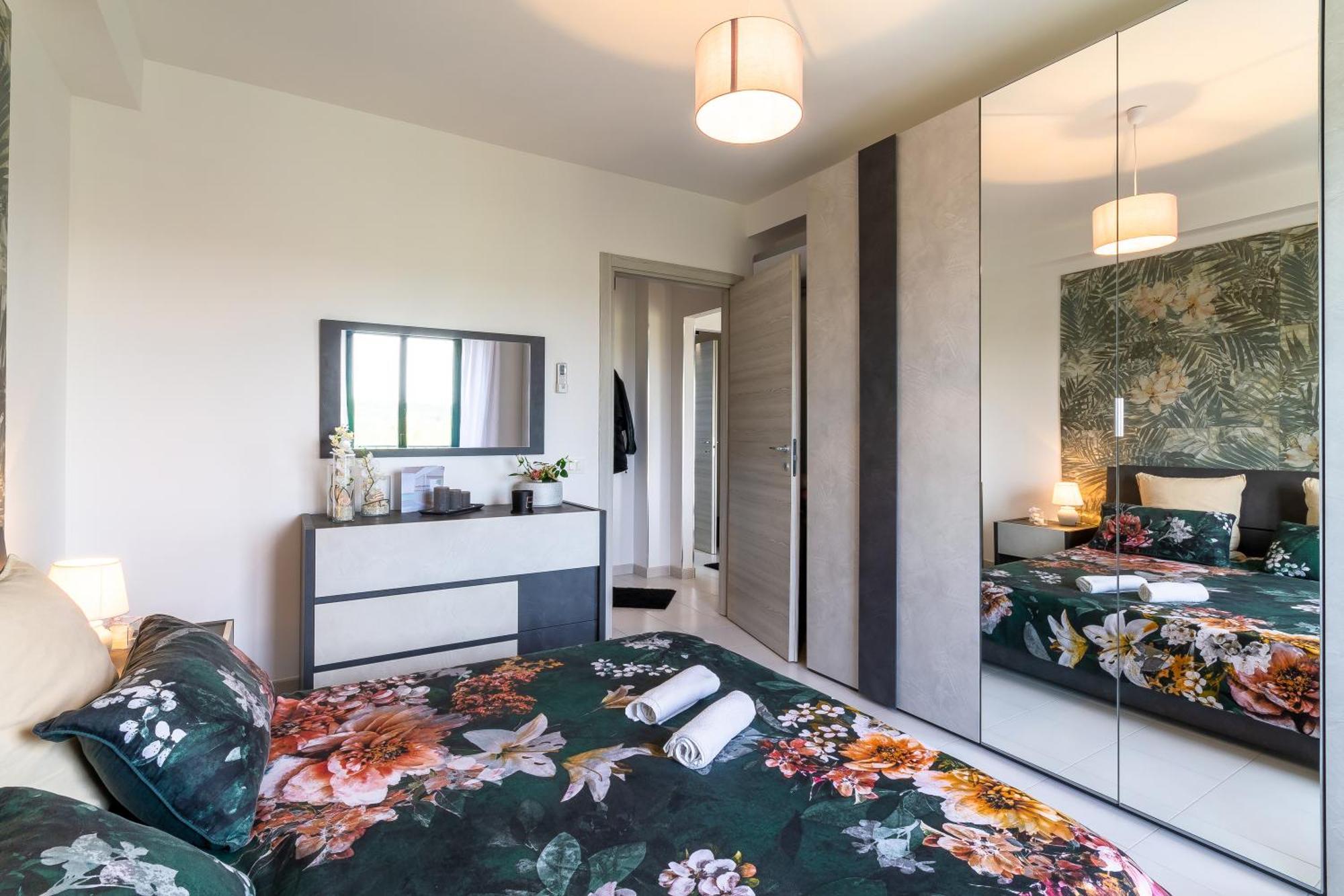 Artisti - Happy Apartment *
